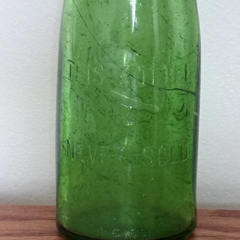 Columbia Weiss Beer Brewery St Louis MO Green Blob Bottle Pre Prohibition I G Co